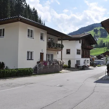 Dolomitenheim Apartment